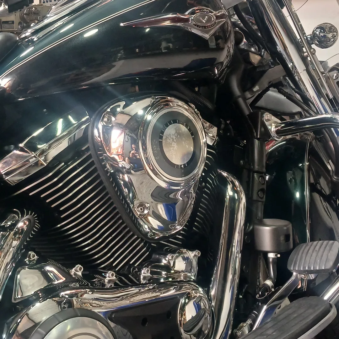 Detalle del motor de una Kawasaki Vulcan 1700 atendida por Montevideo Choppers